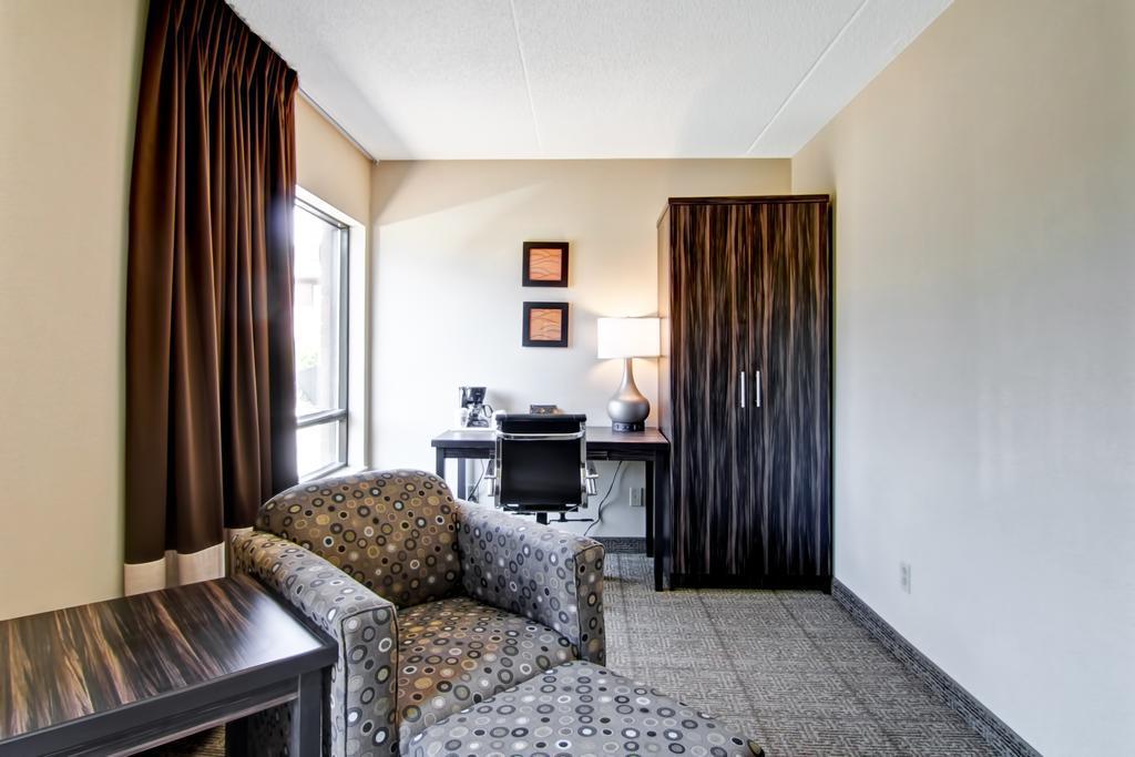 Comfort Inn Saint Catharines Exterior photo