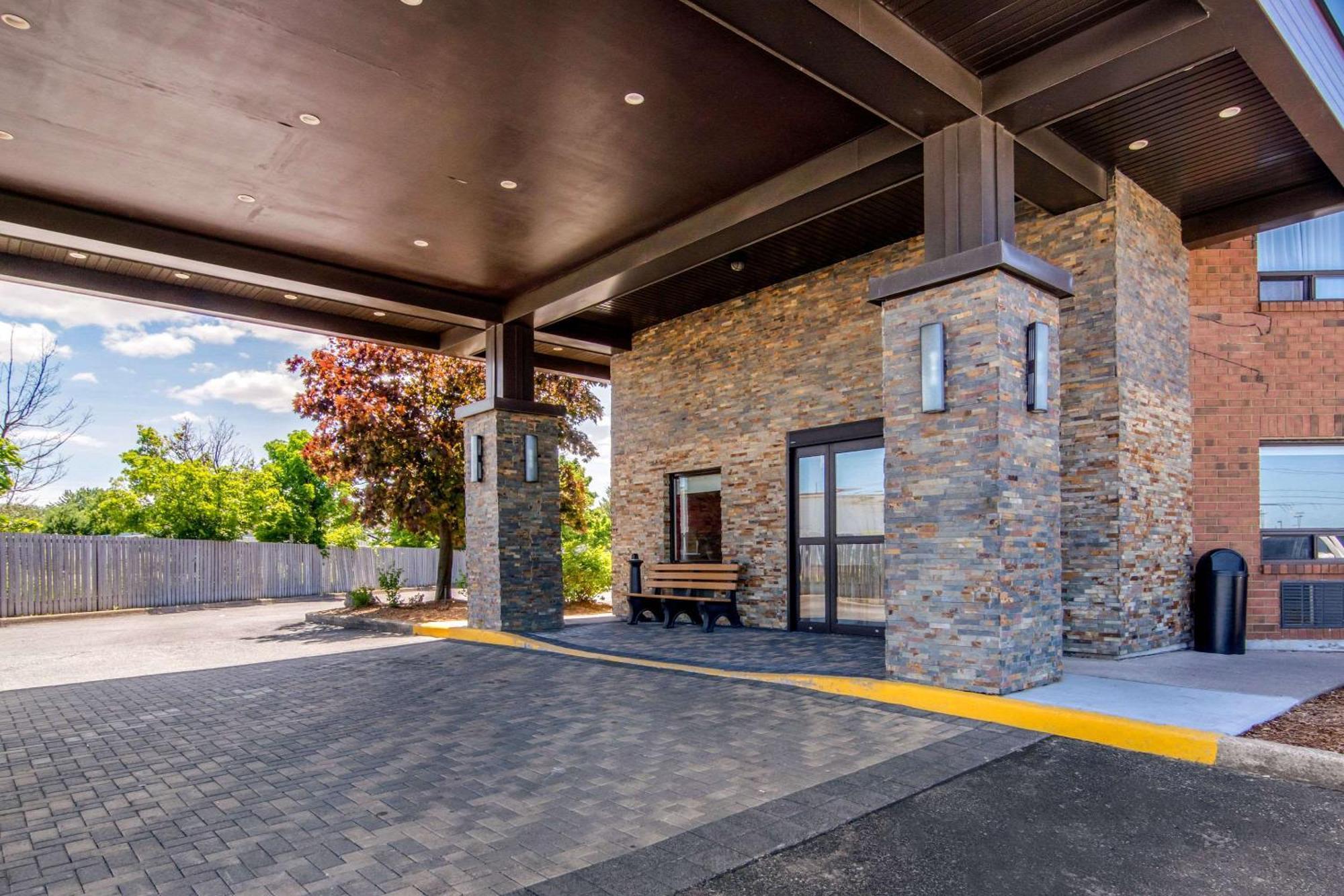 Comfort Inn Saint Catharines Exterior photo