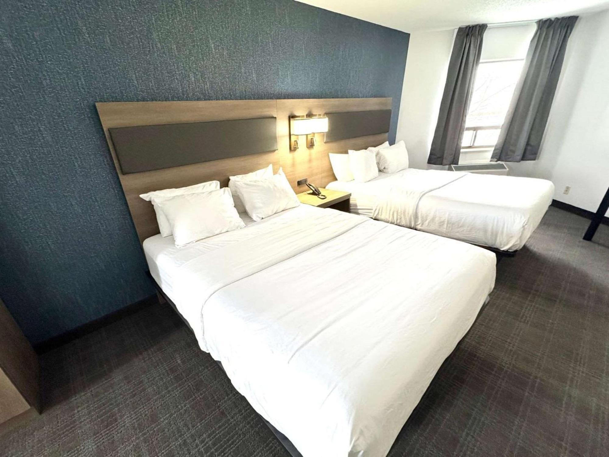 Comfort Inn Saint Catharines Exterior photo