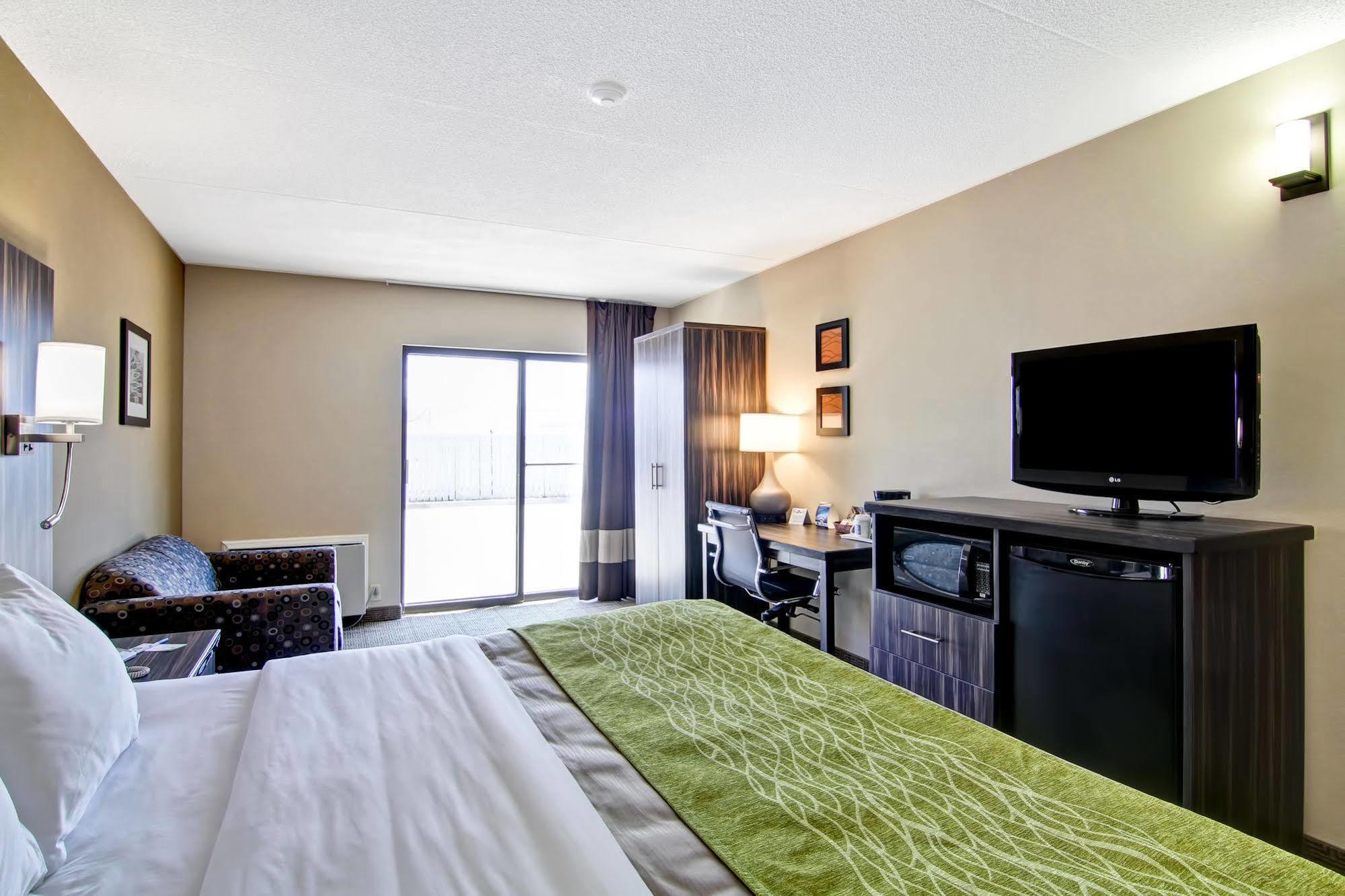 Comfort Inn Saint Catharines Exterior photo