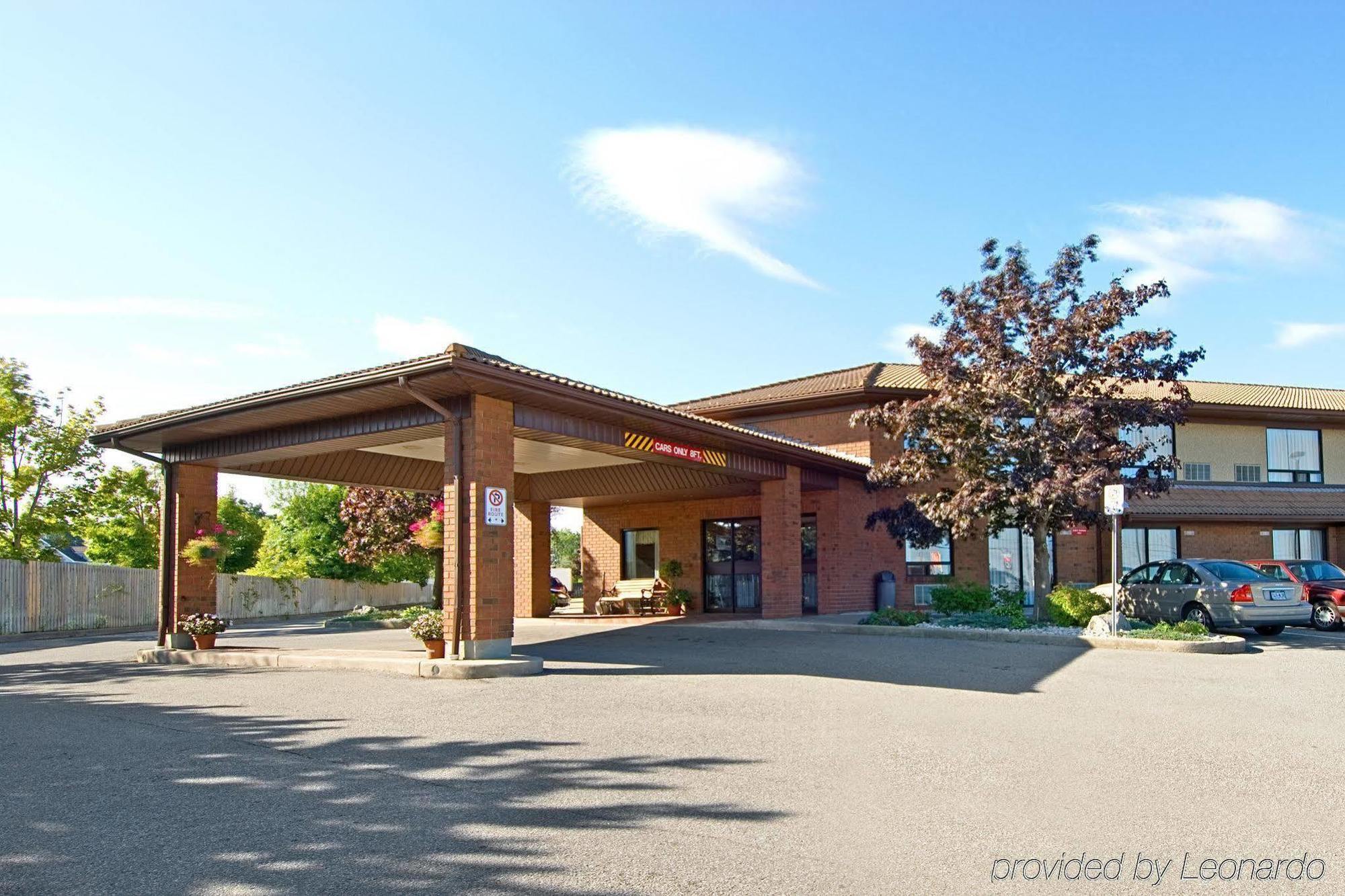 Comfort Inn Saint Catharines Exterior photo